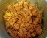A picture of step 1 of Chicken tikka pies.