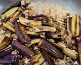 Hình bước làm 3 của món Cà tím xào tempeh (món chay)
