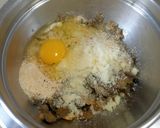 Foto del passaggio 3 della ricetta Polpette di melanzane in padella