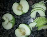 Foto del paso 2 de la receta: Tarta invertida de manzanas verdes 🍏🍏🍏