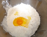 Foto del paso 3 de la receta: Panecillos dulces con pasas
