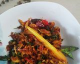 Foto langkah ke 4 dari resep Tongkol suir pedas kemangi.