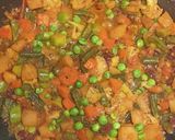 A picture of step 10 of Veg kolhapuri.