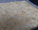 Foto del paso 5 de la receta: Coca de hojaldre rellena de chocolate blanco