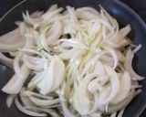 Foto del paso 1 de la receta: Salsa de manzana con cebolla