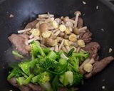 A picture of step 5 of Beef in gravy sauce over rice.