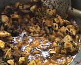 A picture of step 9 of Methi Mushrooms.