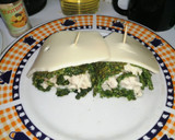 Foto del paso 10 de la receta: Panqueques de espinacas con pollo y salsa de queso