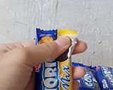 Foto langkah ke 3 dari resep Es Stik Oreo.