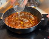 Foto del paso 5 de la receta: Ternera con Tomillo y Aceitunas