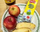 Gambar langkah 1 resipi 👩‍🍳Creamy Banana-Apple Juice.