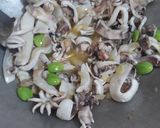 Foto langkah ke 4 dari resep Oseng sotong pete.