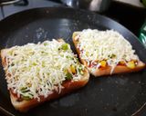 A picture of step 3 of Cheesy toast.