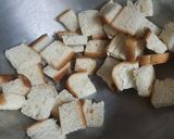 চীজ ব্রেড উপমা(Cheese bread upma recipe in bengali) রেসিপির ধাপ 2 ছবি