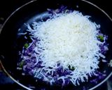 A picture of step 4 of Purple cabbage rice.