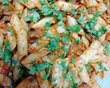 صورة لخطوة 3 من وصفة مكرونة بالبرغر 😋