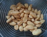 Foto langkah ke 3 dari resep Biji Ketapang.