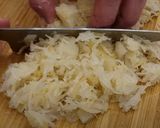 Káposztás sonkás sztrapacska recept fázis 5 fotója