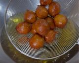 Gambar langkah 3 resipi Cucur kembung gula merah.
