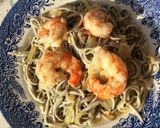 Foto del paso 5 de la receta Gambones al ajillo con gulas y cebolla 🦐🍽