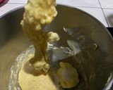 Foto langkah ke 5 dari resep Cranberry Cheese Bread.