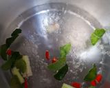 Foto langkah ke 2 dari resep Tom Ka Gai / tom kha kai.