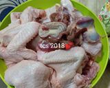 Foto langkah ke 1 dari resep Ayam goreng kuning.
