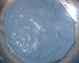 Foto langkah ke 4 dari resep Blue Spirulina Swirl Sourdough Bread.
