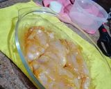 A picture of step 1 of Glazed Chicken with Mushroom.