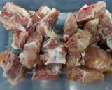 Hình bước làm 1 của món Buổi sáng với nui xương hầm thịt bằm