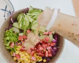 Hình bước làm 4 của món Salad rau củ mix xúc xích