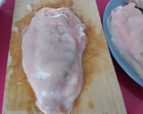 Foto del paso 2 de la receta: Escalopes de pechuga de pollo rellena de queso jamón y champiñón