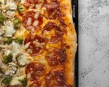 Hình bước làm 8 của món Pizza Pepperoni Đế Giòn - Crispy Pepperoni Pizza