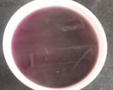 A picture of step 3 of Hibiscus flower tea.