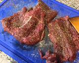 Foto del paso 1 de la receta: Bistec de lomo liso más cebolla
