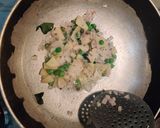 A picture of step 5 of Indori Poha.