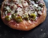 A picture of step 2 of Veg pizza.