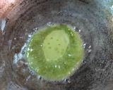 Foto langkah ke 4 dari resep Cucur Pandan.
