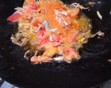 A picture of step 3 of Tawa masaledar kale chanay.