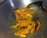 Foto langkah ke 4 dari resep Acar Kuning Wortel Timun.