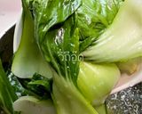 รูปขั้นตอนการทำที่ 1 ของ มาม่าผักผัดอกไก่ไข่ดาว