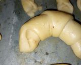 صورة لخطوة 4 من وصفة كرواصة هشة كالقطن بدون زبدة وبدون بيض وبدون عجينة مورقة 🥐