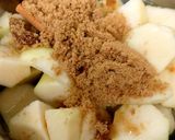 A picture of step 2 of My Pear Crumble with IceCream 💛.