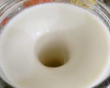 A picture of step 2 of Apple Shake 🍎🥛🧊🥛🍎.