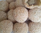 Foto langkah ke 5 dari resep Onde - onde isi kacang hijau kopong anti gagal (insyaaAllah).