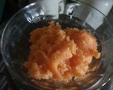 Foto langkah ke 1 dari resep Carrot Pancakes (pancake wortel).
