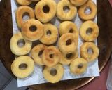 A picture of step 5 of No-bake donuts.