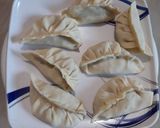 A picture of step 3 of Veg Fried Momos.