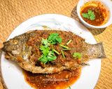รูปขั้นตอนการทำที่ 3 ของ ปลาสามรสราดพริก