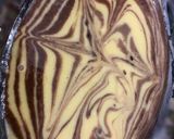 صورة لخطوة 5 من وصفة كيك الزيبرا بدون حليب 🍰